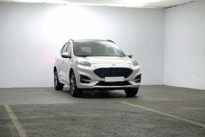 Usado Ford Kuga ST-Line X 225 HP (165 kW) 2021 SUV