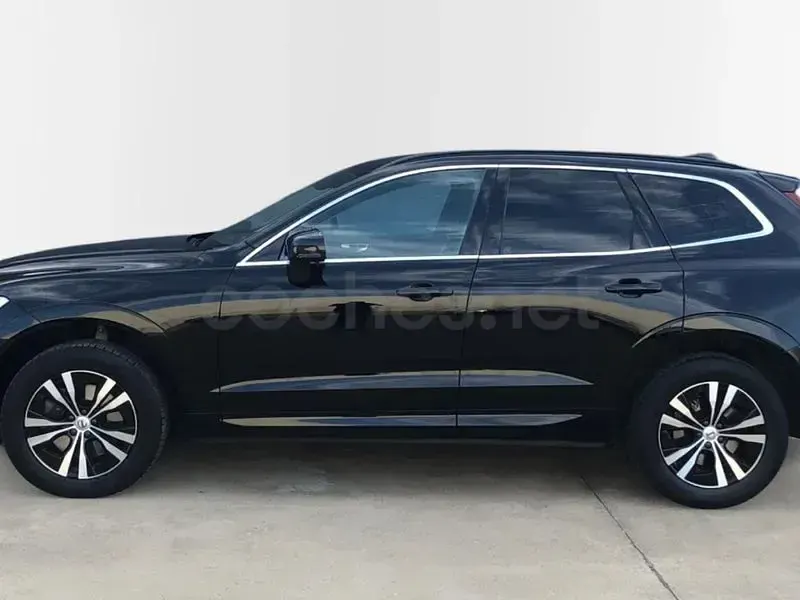 Usado Volvo XC60 Momentum 197 CV (144 kW) 2021 Negro SUV