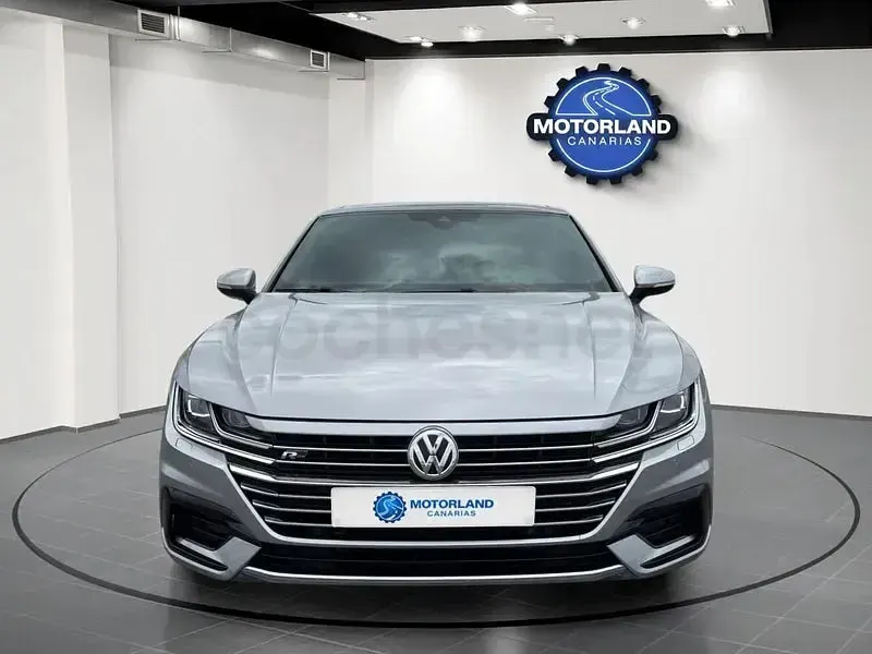 Usado VW Arteon 150 CV (110 kW) 2018 Gris / plata Utilitario