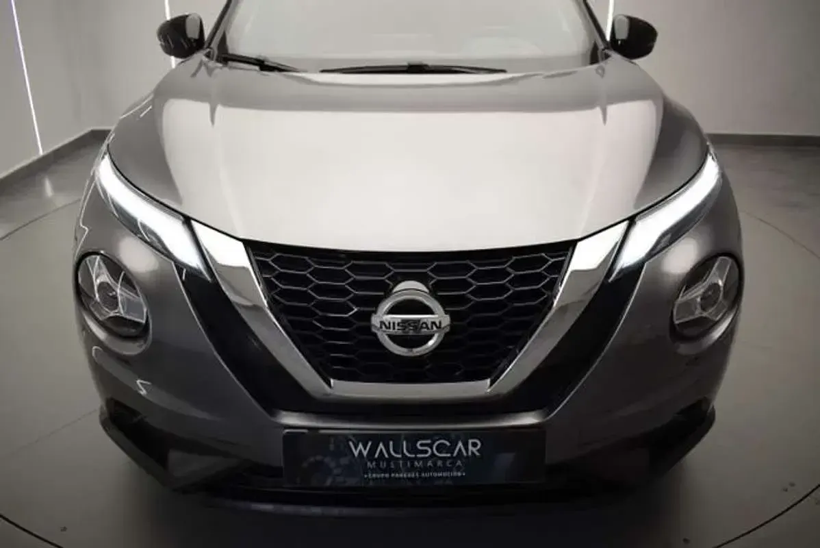 Usado Nissan Juke N-Connecta 114 CV (83 kW) 2021 Gris SUV