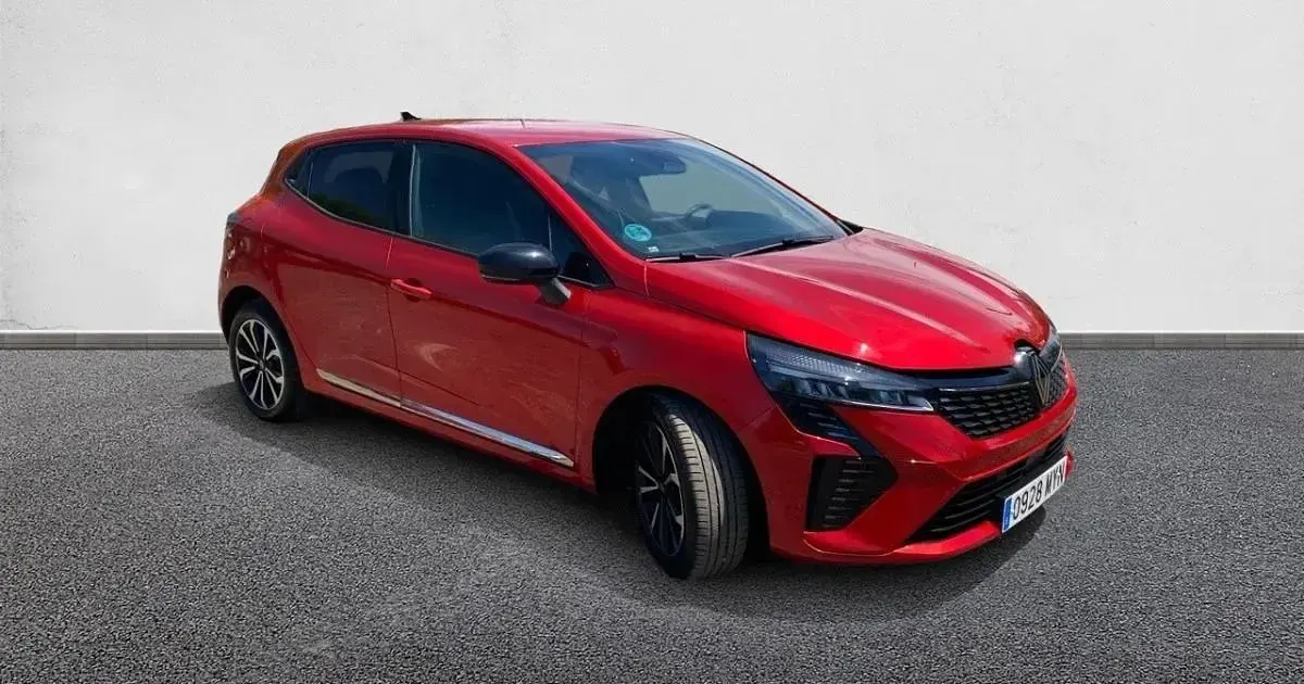 Usado Renault Clio Techno 90 CV (66 kW) 2025 Utilitario