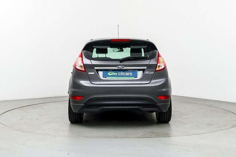 Usado Ford Fiesta ST-Line 120 CV (88 kW) 2017 Gris Utilitario