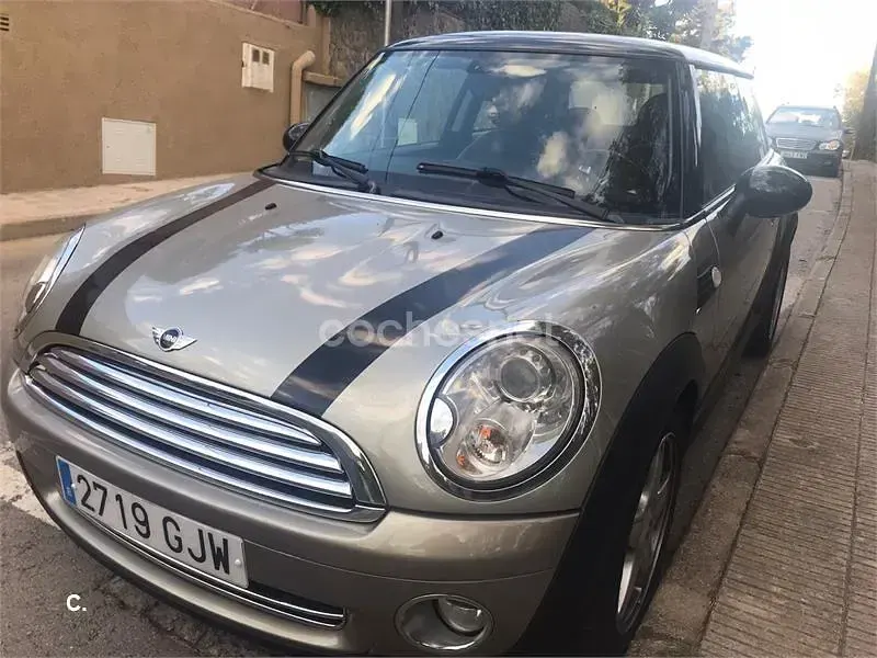 Usado Mini Cooper 120 CV (88 kW) 2008 Gris / plata Utilitario