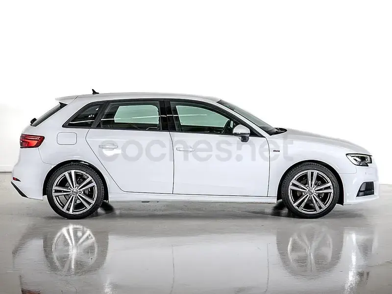 Usado Audi A3 S-Line 116 CV (85 kW) 2020 Blanco Berlina