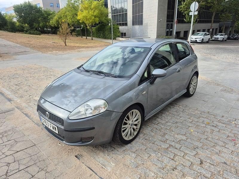 Usado Fiat Grande Punto Sport 130 CV (95 kW) 2007 Gris / plata Utilitario