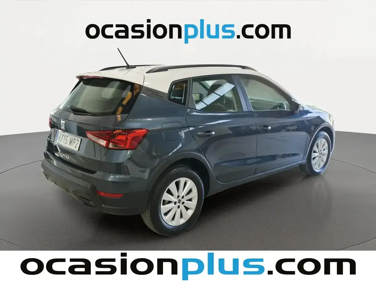 Usado Seat Arona Style 115 CV (84 kW) 2024 Gris SUV