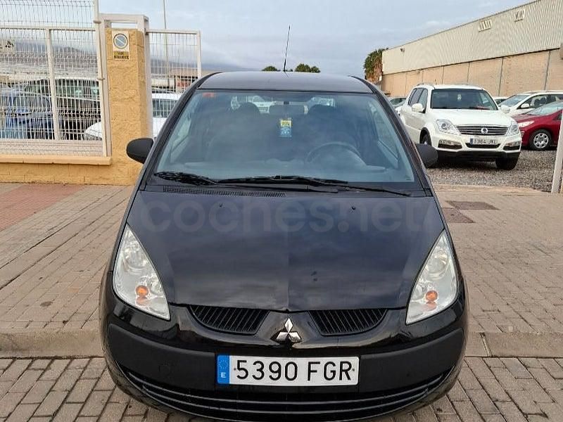 Usado Mitsubishi Colt Inform 75 CV (55 kW) 2006 Negro Berlina