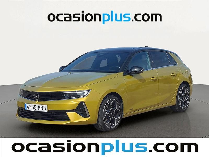 Usado Opel Astra Ultimate 181 CV (133 kW) 2022 Amarillo Utilitario