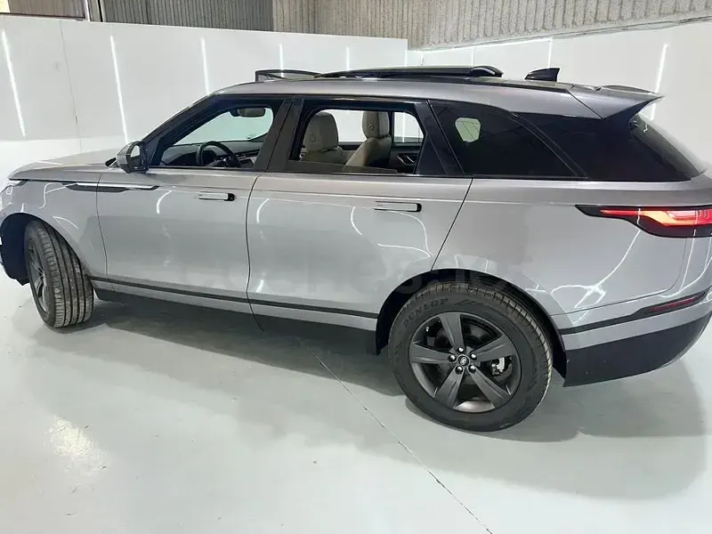Usado Land Rover Range Rover Velar HSE Dynamic 300 CV (220 kW) 2020 Gris / plata SUV