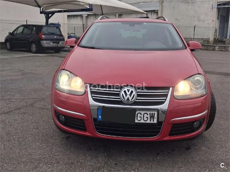 Usado VW Golf VI Highline 140 CV (102 kW) 2010 Rojo Utilitario