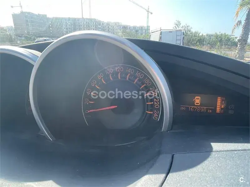 Usado Toyota Verso Active 126 CV (92 kW) 2011 Gris / plata Monovolumen