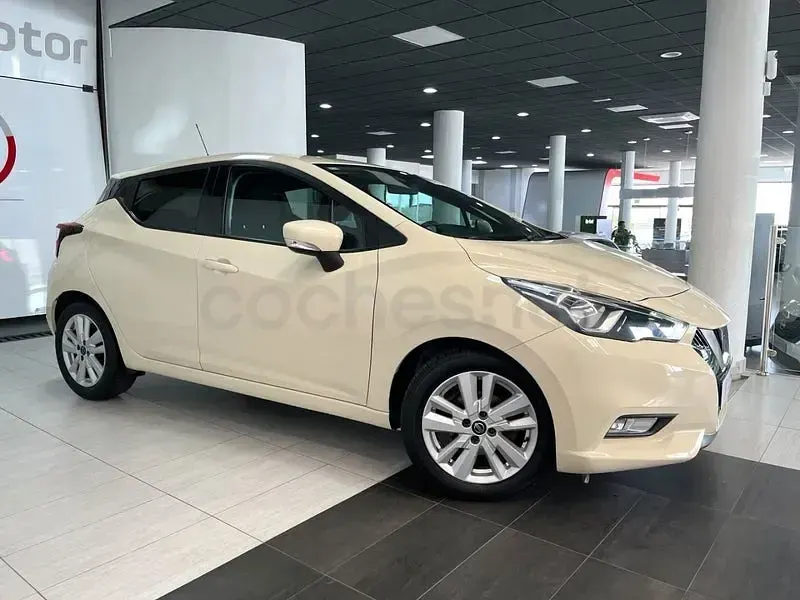 Usado Nissan Micra Acenta 117 CV (86 kW) 2020 Beige Utilitario