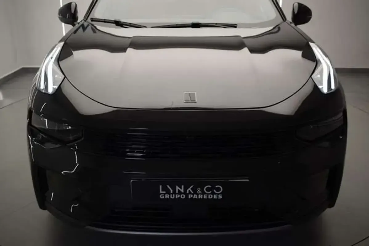 Usado Lynk & Co 01 279 CV (205 kW) 2026 Negro SUV