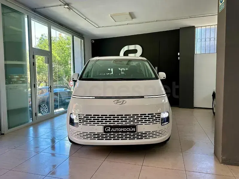 Usado Hyundai Staria 177 CV (130 kW) 2022 Blanco Monovolumen