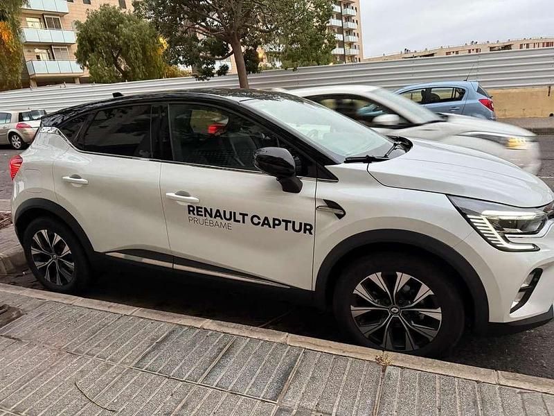 Usado Renault Captur Techno 91 CV (66 kW) 2024 SUV