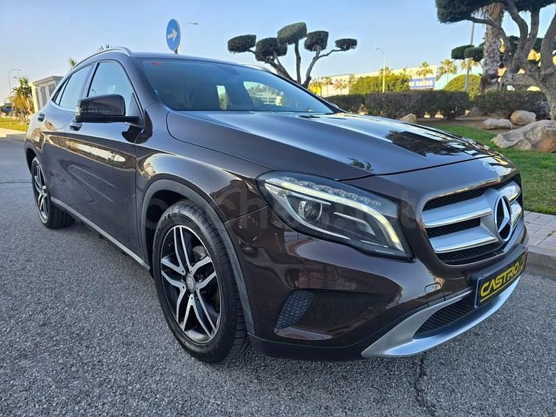 Usado Mercedes GLA200 Urban 136 CV (100 kW) 2016 Marrón SUV
