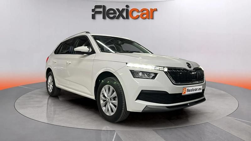 Usado Skoda Kamiq Ambition 110 CV (80 kW) 2021 Blanco SUV