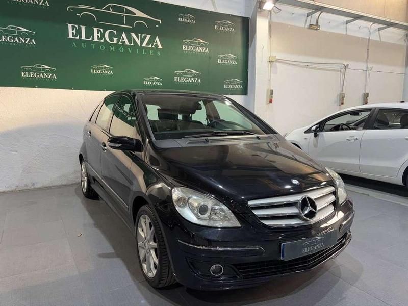 Usado Mercedes B180 109 CV (80 kW) 2008 Negro Monovolumen