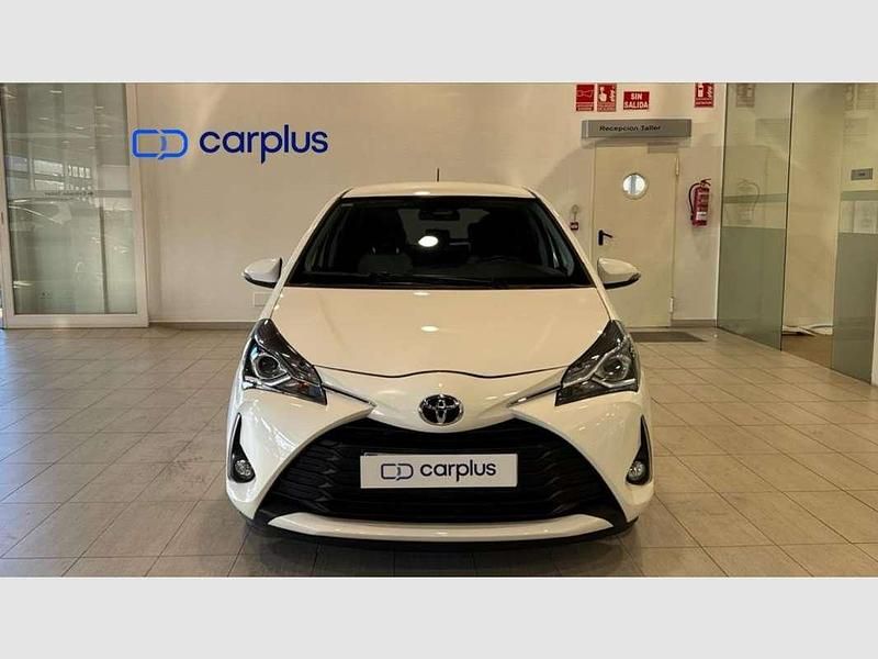 Usado Toyota Yaris 111 CV (81 kW) 2020 Blanco Utilitario