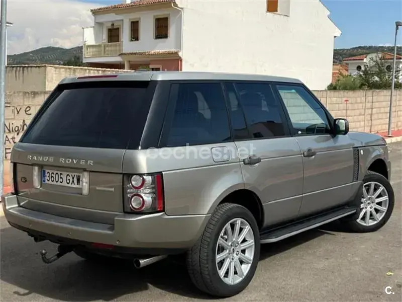 Usado Land Rover Range Rover 510 CV (375 kW) 2010 Beige SUV