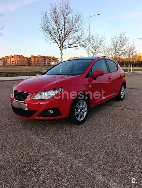 Rojo Usado 2009 Seat Ibiza Reference Berlina | 2990 € (Buen precio) - Imagen 1/4