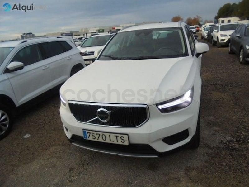 Usado Volvo XC40 Momentum 163 CV (119 kW) 2021 Blanco SUV