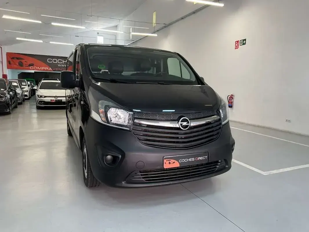 Usado Opel Vivaro S 144 CV (105 kW) 2019 Negro Monovolumen