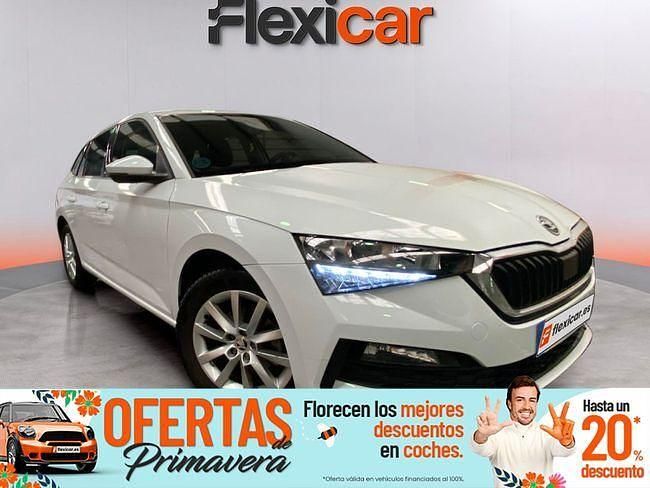 Usado Skoda Scala Style 115 CV (84 kW) 2020 Blanco Utilitario