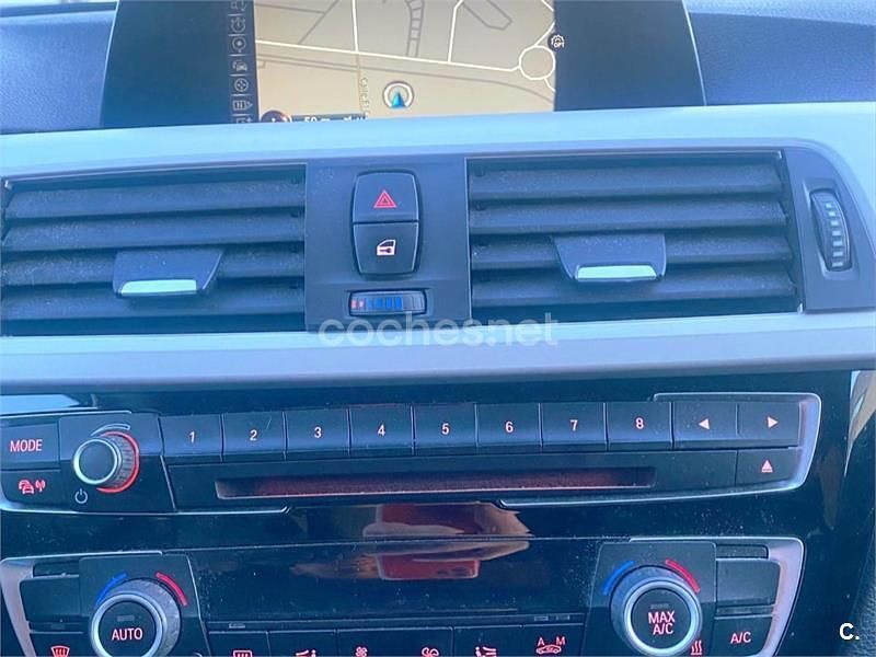 Usado BMW 318 143 CV (105 kW) 2016 Gris / plata Familiar