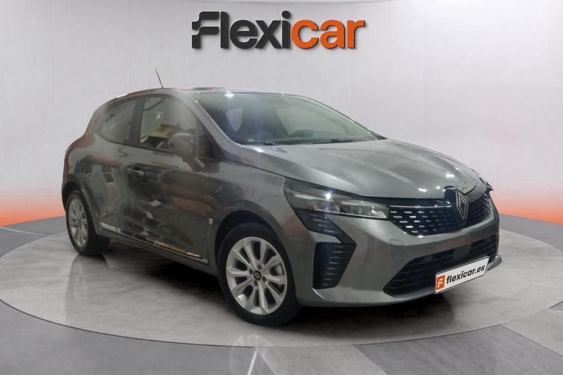 Gris Usado 2025 Renault Clio V Evolution Berlina | 15.990 € (Buen precio) - Imagen 1/4