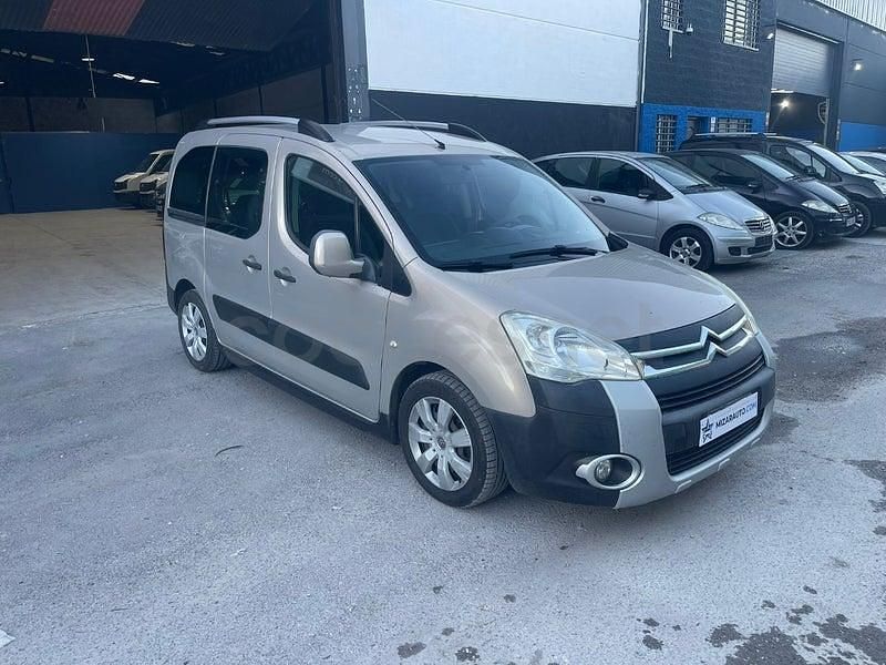 Usado Citroën Berlingo XTR 90 CV (66 kW) 2010 Beige Monovolumen