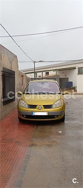 Usado Renault Scénic II Dynamique 120 CV (88 kW) 2005 Amarillo Monovolumen