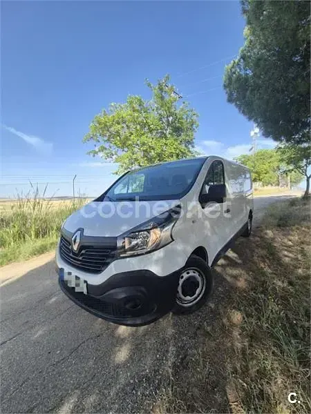 Usado Renault Trafic LIMITED 120 CV (88 kW) 2019 Blanco Monovolumen