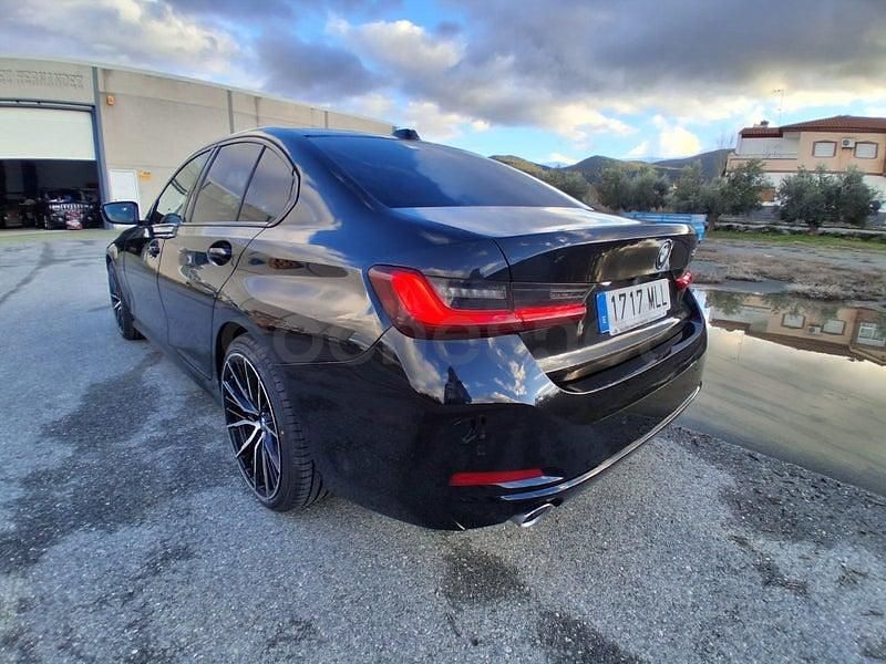 Usado BMW 318 150 CV (110 kW) 2023 Negro Berlina