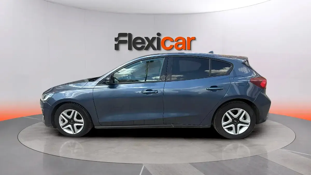 Usado Ford Focus Trend+ 120 CV (88 kW) 2022 Azul Berlina