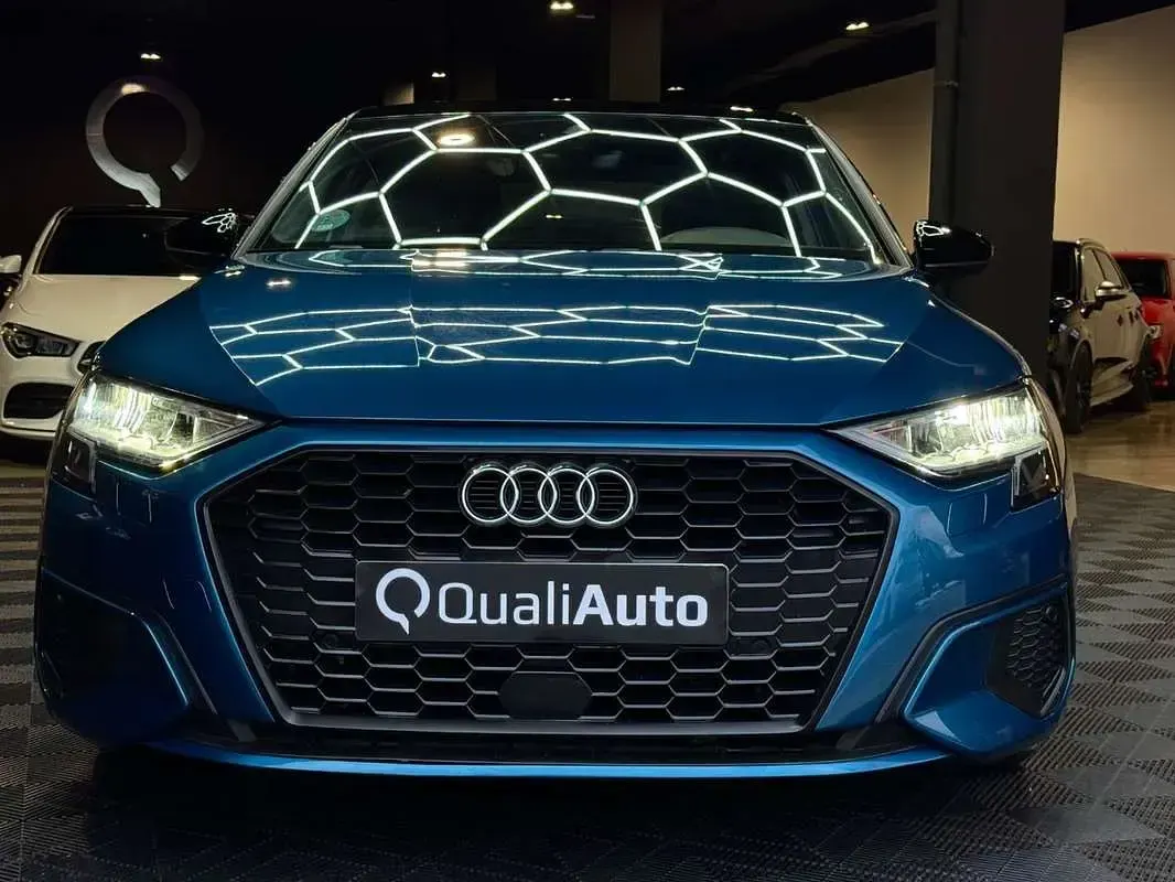 Usado Audi A3 Sportback Advanced 110 CV (80 kW) 2022 Azul Utilitario