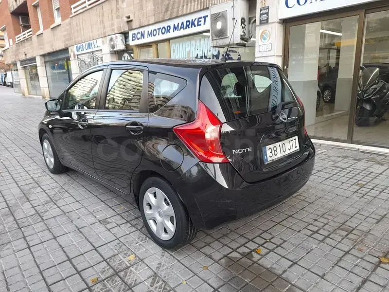 Usado Nissan Note Acenta 80 CV (58 kW) 2016 Negro Utilitario