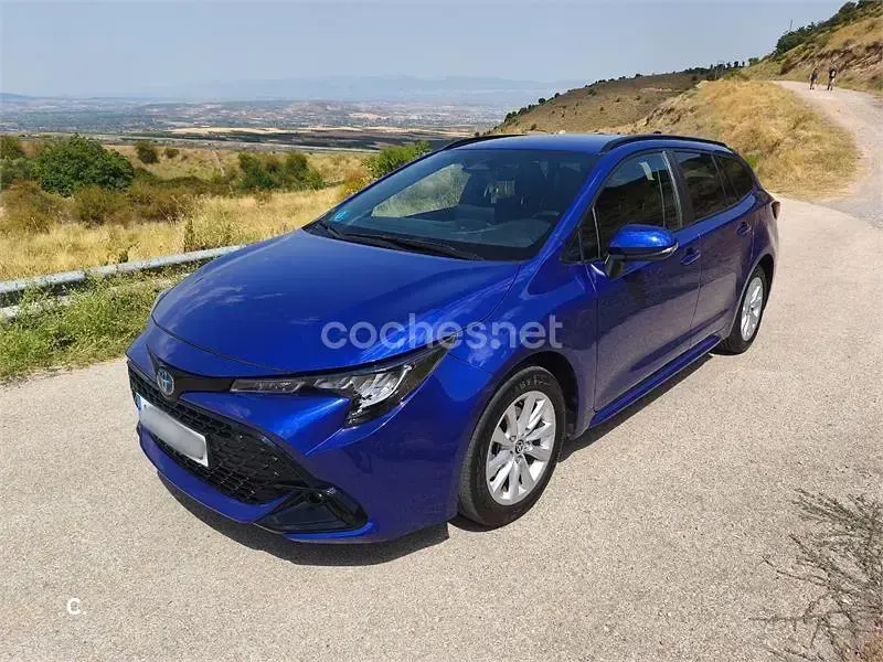 Usado Toyota Corolla Active 140 CV (102 kW) 2024 Azul Familiar
