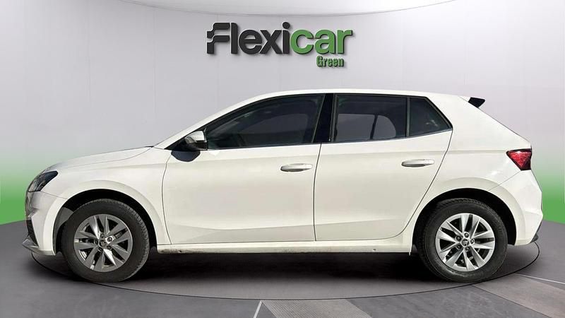 Usado Skoda Fabia Ambition 95 CV (69 kW) 2023 Blanco Utilitario