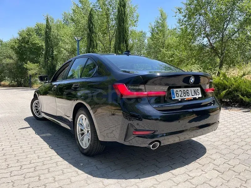 Usado BMW 318 150 CV (110 kW) 2021 Negro Berlina