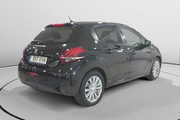 Usado Peugeot 208 Style 82 CV (60 kW) 2018 Utilitario