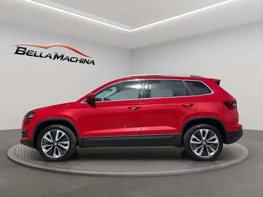 Usado Skoda Karoq Style 150 CV (110 kW) 2023 Rojo SUV