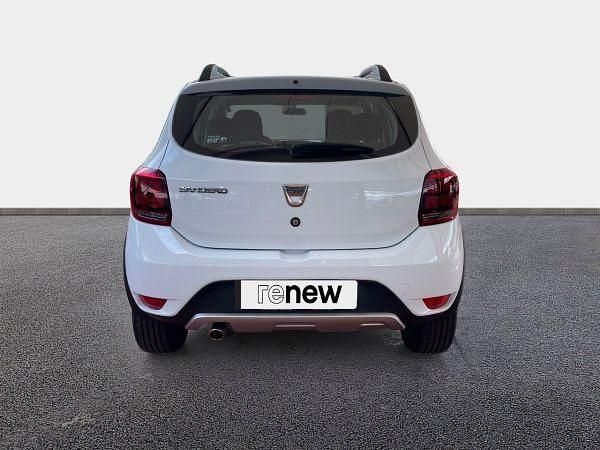Usado Dacia Sandero Ambiance 90 CV (66 kW) 2017 Blanco Berlina
