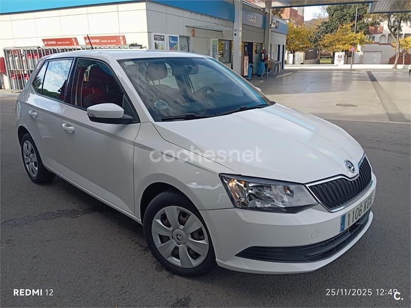 Usado Skoda Fabia Business Line 75 CV (55 kW) 2018 Blanco Berlina