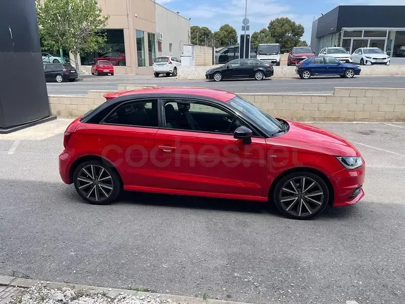 Usado Audi A1 Design 90 CV (66 kW) 2015 Rojo Utilitario
