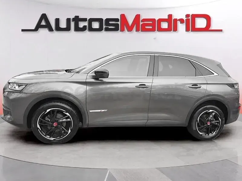 Usado DS Automobiles DS7 Crossback 130 CV (95 kW) 2021 Gris / plata SUV