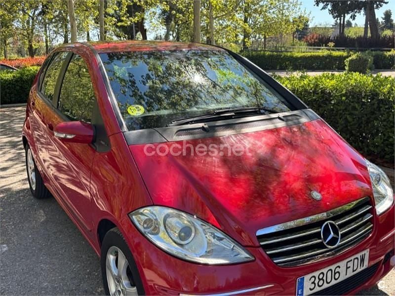 Usado Mercedes A180 Avantgarde 109 CV (80 kW) 2006 Rojo Monovolumen