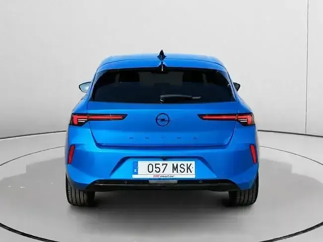 Usado Opel Astra 130 CV (95 kW) 2024 Azul Utilitario