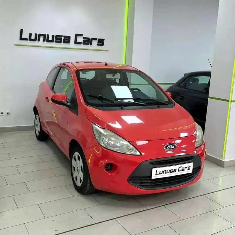 Usado Ford Ka S 69 CV (50 kW) 2012 Rojo Utilitario