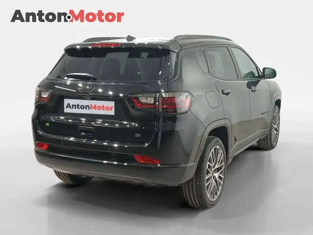 Nuevo Jeep Compass Summit 130 CV (95 kW) 2025 Negro SUV